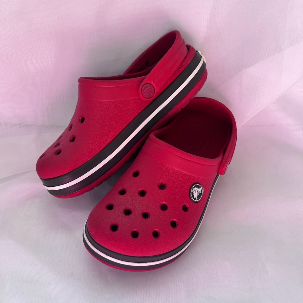 Kids crocs size 11